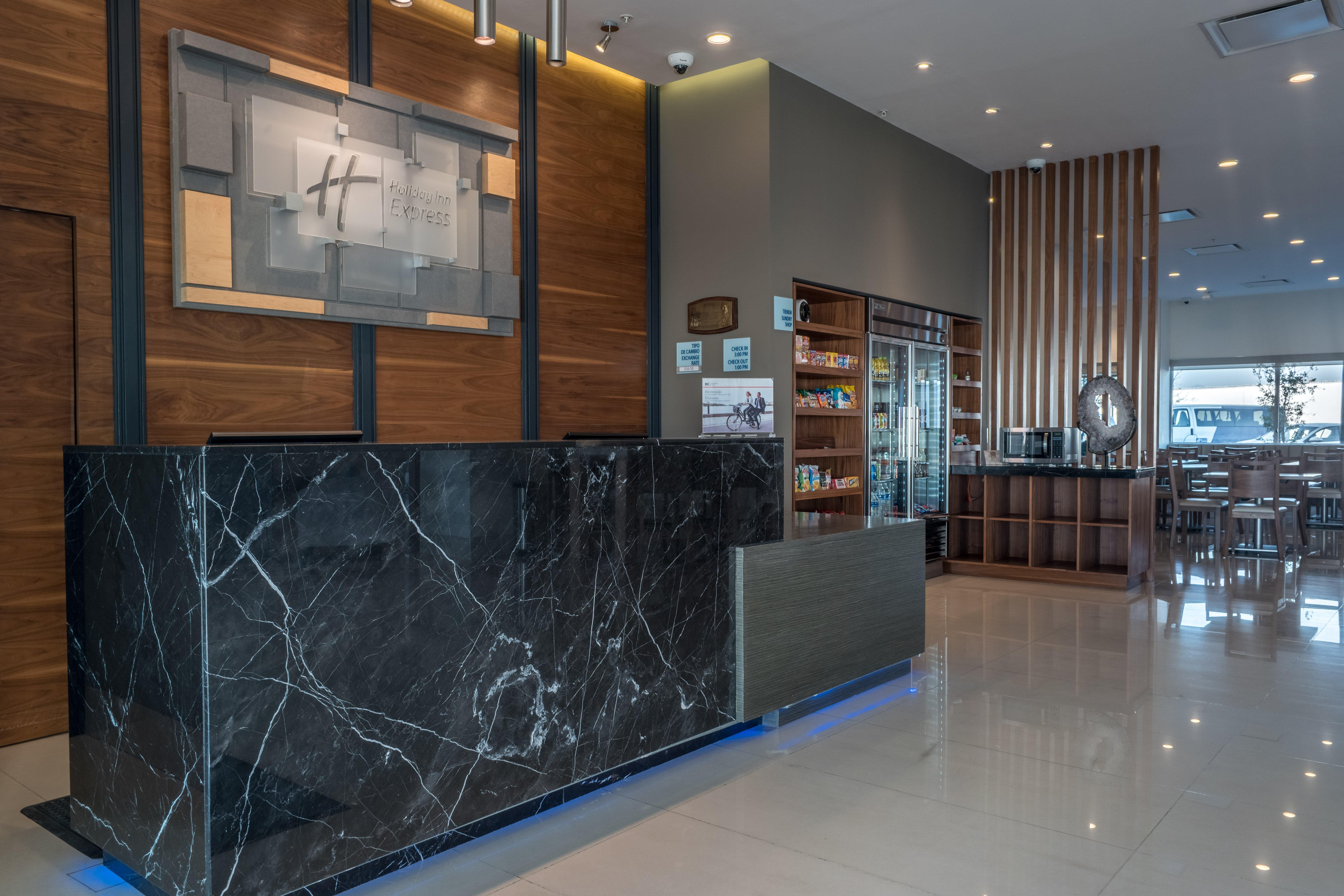 Holiday Inn Express & Suites Silao Aeropuerto Terminal By Ihg Exterior foto